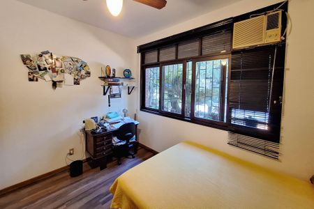 Casa à venda com 300m², 4 quartos e 3 vagasQuarto 2