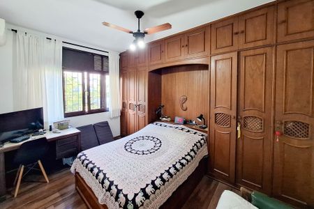 Casa à venda com 300m², 4 quartos e 3 vagasSuíte