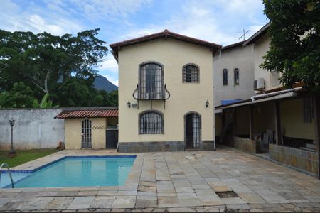 Casa de condomínio à venda com 490m², 4 quartos e 2 vagas Casa de condomínio à venda com 490m², 4 quartos e 2 vagasEdicula