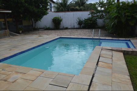 Casa de condomínio à venda com 490m², 4 quartos e 2 vagas Casa de condomínio à venda com 490m², 4 quartos e 2 vagasPiscina