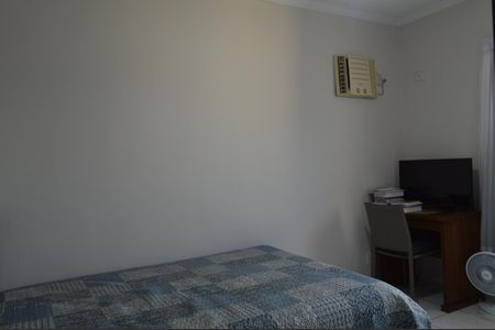 Casa de condomínio à venda com 490m², 4 quartos e 2 vagas Casa de condomínio à venda com 490m², 4 quartos e 2 vagasQuarto 1
