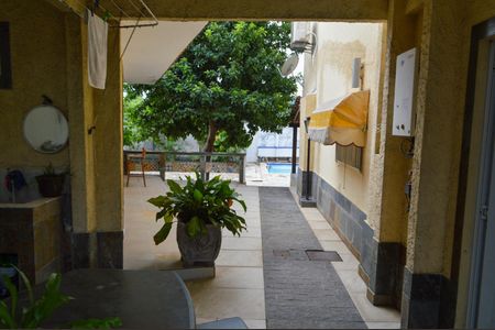 Casa de condomínio à venda com 490m², 4 quartos e 2 vagas Casa de condomínio à venda com 490m², 4 quartos e 2 vagasÁrea Gourmet