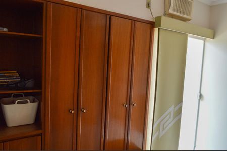 Casa de condomínio à venda com 490m², 4 quartos e 2 vagas Casa de condomínio à venda com 490m², 4 quartos e 2 vagasQuarto 3