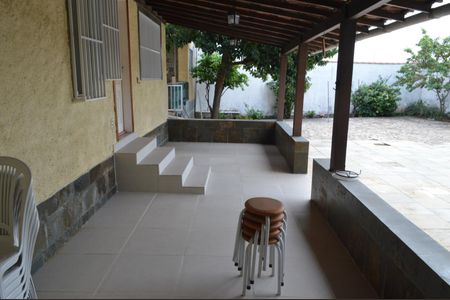 Casa de condomínio à venda com 490m², 4 quartos e 2 vagas Casa de condomínio à venda com 490m², 4 quartos e 2 vagasVaranda