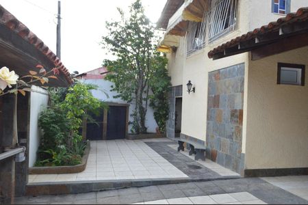 Casa de condomínio à venda com 490m², 4 quartos e 2 vagas Casa de condomínio à venda com 490m², 4 quartos e 2 vagasJardim