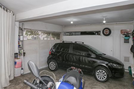 Casa à venda com 160m², 3 quartos e 2 vagas Casa à venda com 160m², 3 quartos e 2 vagasGaragem