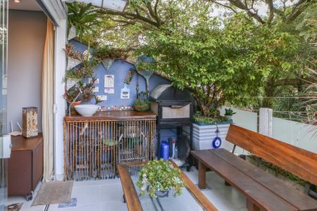 Casa à venda com 160m², 3 quartos e 2 vagas Casa à venda com 160m², 3 quartos e 2 vagasVaranda Gourmet