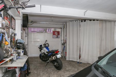 Casa à venda com 160m², 3 quartos e 2 vagas Casa à venda com 160m², 3 quartos e 2 vagasGaragem
