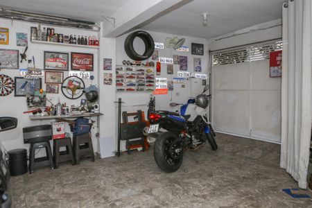 Casa à venda com 160m², 3 quartos e 2 vagas Casa à venda com 160m², 3 quartos e 2 vagasGaragem