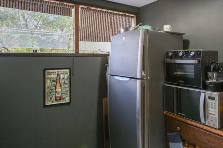 Casa à venda com 160m², 3 quartos e 2 vagas Casa à venda com 160m², 3 quartos e 2 vagasCozinha