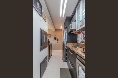 Apartamento à venda com 71m², 3 quartos e 2 vagas Apartamento à venda com 71m², 3 quartos e 2 vagasCozinha e Área de Serviço