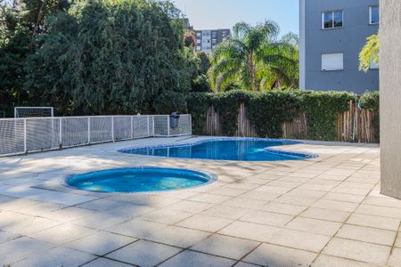 Apartamento à venda com 71m², 3 quartos e 2 vagas Apartamento à venda com 71m², 3 quartos e 2 vagasÁrea comum - Piscina