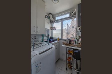 Apartamento à venda com 71m², 3 quartos e 2 vagas Apartamento à venda com 71m², 3 quartos e 2 vagasCozinha e Área de Serviço