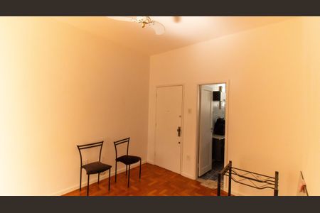 Apartamento à venda com 42m², 1 quarto e sem vagaSala