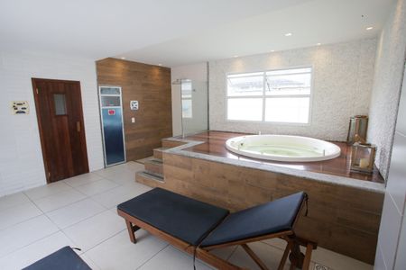 Apartamento à venda com 160m², 3 quartos e 2 vagas Apartamento à venda com 160m², 3 quartos e 2 vagasSauna