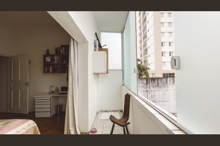 Apartamento à venda com 69m², 2 quartos e sem vaga Apartamento à venda com 69m², 2 quartos e sem vagaVaranda