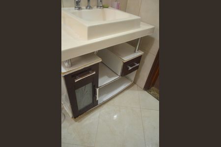 Apartamento à venda com 130m², 3 quartos e 2 vagasBanheiro Social