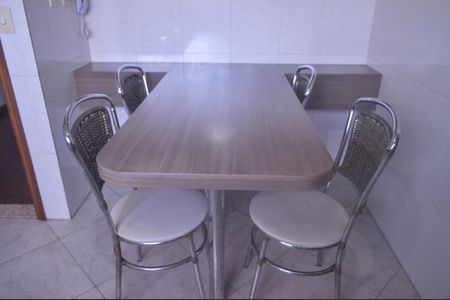 Apartamento à venda com 130m², 3 quartos e 2 vagasCozinha