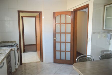 Apartamento à venda com 130m², 3 quartos e 2 vagasCozinha