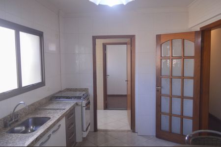 Apartamento à venda com 130m², 3 quartos e 2 vagasCozinha