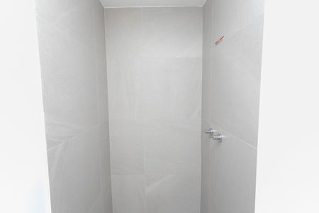 Apartamento à venda com 57m², 2 quartos e 1 vaga Apartamento à venda com 57m², 2 quartos e 1 vagaBanheiro