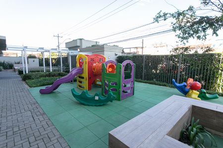 Apartamento à venda com 57m², 2 quartos e 1 vaga Apartamento à venda com 57m², 2 quartos e 1 vagaÁrea comum - Playground