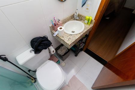 Casa de condomínio à venda com 110m², 3 quartos e 1 vaga Casa de condomínio à venda com 110m², 3 quartos e 1 vagaBanheiro da Suíte