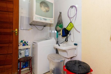 Casa de condomínio à venda com 110m², 3 quartos e 1 vaga Casa de condomínio à venda com 110m², 3 quartos e 1 vagaÁrea de Serviço