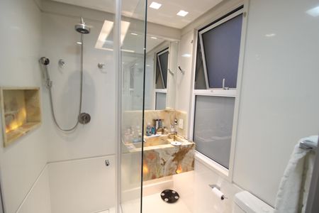 Apartamento à venda com 235m², 2 quartos e 4 vagasQuarto 1 - Banheiro