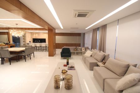 Apartamento à venda com 235m², 2 quartos e 4 vagasSala