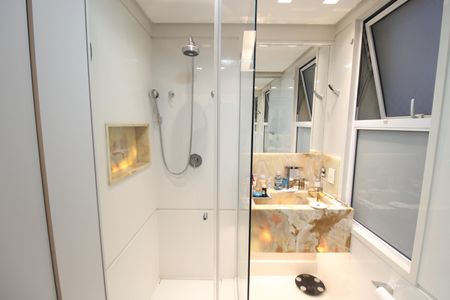 Apartamento à venda com 235m², 2 quartos e 4 vagasQuarto 1 - Banheiro