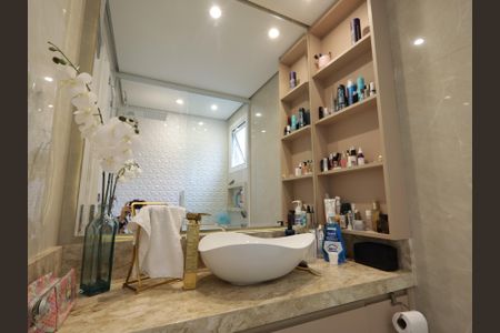 Apartamento à venda com 138m², 3 quartos e 2 vagasBanheiro da Suíte