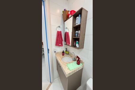 Apartamento à venda com 99m², 2 quartos e 1 vaga Apartamento à venda com 99m², 2 quartos e 1 vagaBanheiro
