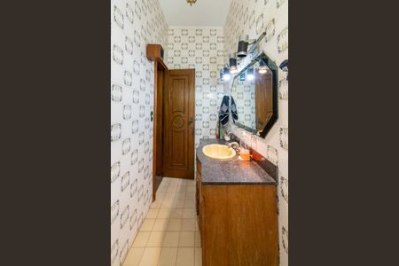 Casa à venda com 500m², 3 quartos e 2 vagas Casa à venda com 500m², 3 quartos e 2 vagasLavabo Sala de Jantar