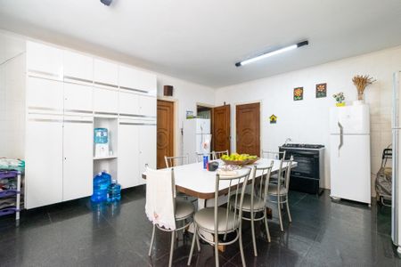 Casa à venda com 500m², 3 quartos e 2 vagas Casa à venda com 500m², 3 quartos e 2 vagasCozinha