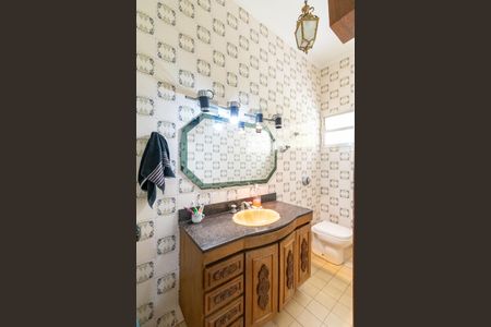 Casa à venda com 500m², 3 quartos e 2 vagas Casa à venda com 500m², 3 quartos e 2 vagasLavabo Sala de Jantar