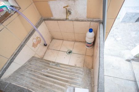 Casa à venda com 220m², 5 quartos e 3 vagas Casa à venda com 220m², 5 quartos e 3 vagasCasa 3 área de serviço