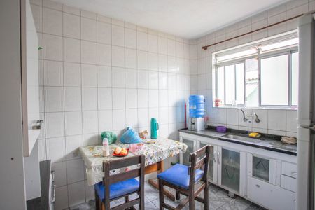 Casa à venda com 220m², 5 quartos e 3 vagas Casa à venda com 220m², 5 quartos e 3 vagasCasa 1 - cozinha