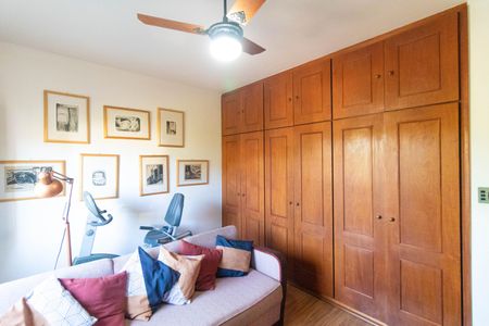 Casa de condomínio à venda com 350m², 4 quartos e 5 vagasQuarto 02