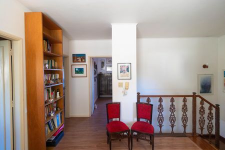 Casa de condomínio à venda com 350m², 4 quartos e 5 vagasHall ìntimo