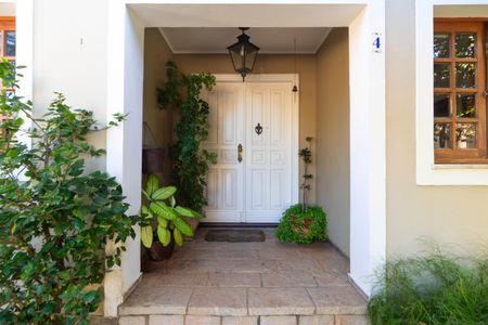 Casa de condomínio à venda com 350m², 4 quartos e 5 vagasEntrada