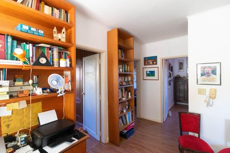 Casa de condomínio à venda com 350m², 4 quartos e 5 vagasHall ìntimo