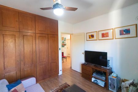 Casa de condomínio à venda com 350m², 4 quartos e 5 vagasQuarto 02