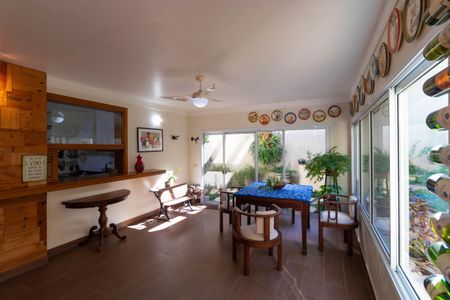 Casa de condomínio à venda com 350m², 4 quartos e 5 vagasÁrea Gourmet