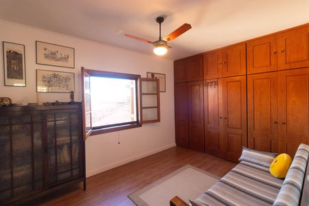 Casa de condomínio à venda com 350m², 4 quartos e 5 vagasQuarto 01