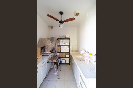 Casa de condomínio à venda com 350m², 4 quartos e 5 vagasAteliê