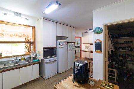 Casa de condomínio à venda com 350m², 4 quartos e 5 vagasCozinha