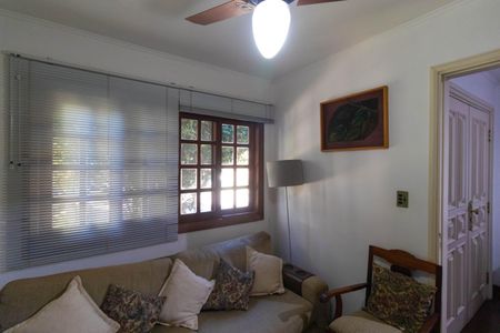 Casa de condomínio à venda com 350m², 4 quartos e 5 vagasSala de TV