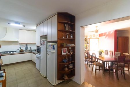 Casa de condomínio à venda com 350m², 4 quartos e 5 vagasCozinha