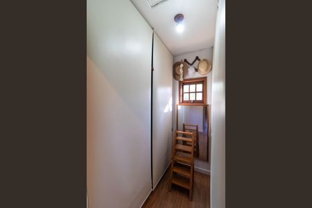 Casa de condomínio à venda com 350m², 4 quartos e 5 vagasCloset da Suíte